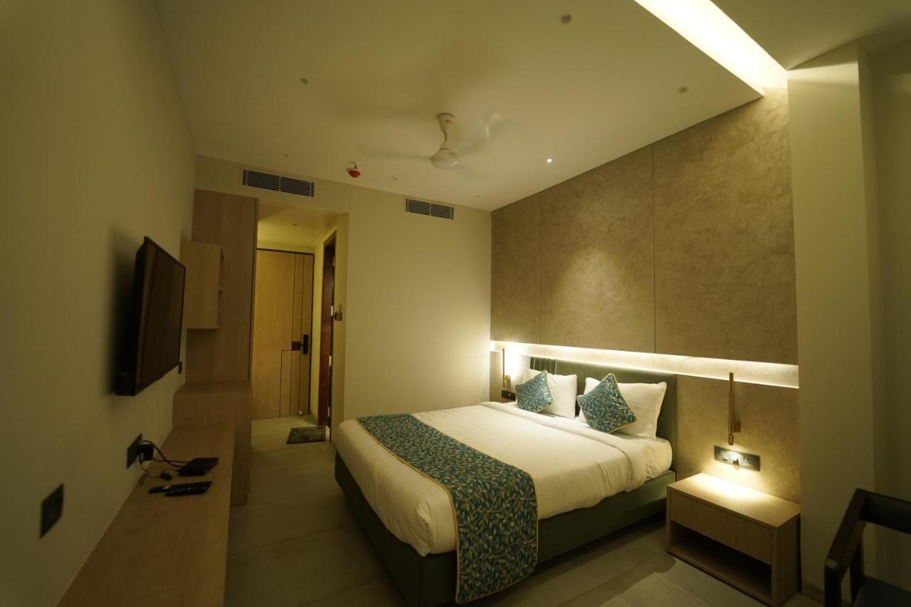 Hotel Laksh Raipur  Exterior photo